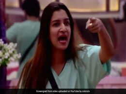 बॉडी शेमिंग को लेकर बिग बॉस कंटेस्टेंट शेफाली बग्गा पर भड़कीं जरीन खान, यूं लगाई फटकार बॉडी शेमिंग को लेकर बिग बॉस कंटेस्टेंट शेफाली बग्गा पर भड़कीं जरीन खान, यूं लगाई फटकार