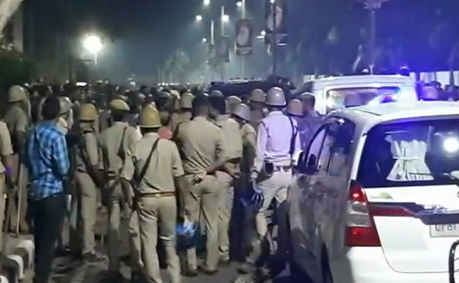 अलीगढ़ &lsquo;संत समागम&rsquo; में भड़काऊ भाषण देने का मामला, आयोजक को नोटिस