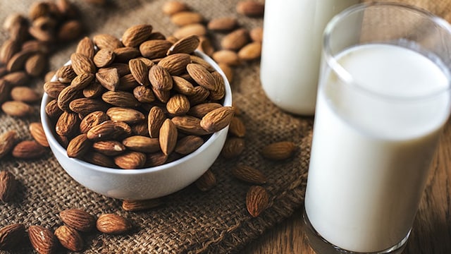 Nut milk: Almond milk is a protein-rich milk alternative