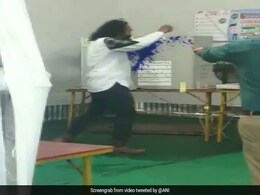 Watch: Worker From Mayawati's Party Throws Ink On EVM In Maharashtra Watch: Worker From Mayawati's Party Throws Ink On EVM In Maharashtra