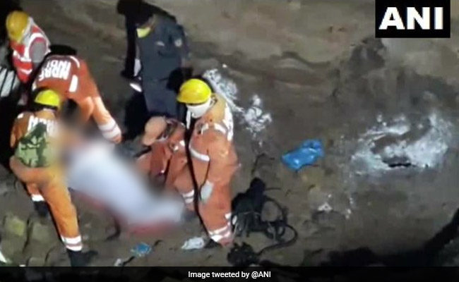 Body Of Bengal Coal Mine Worker Found, 2 Still Trapped