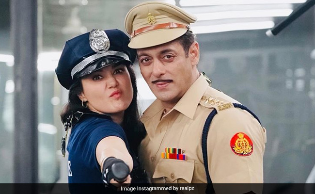 Halloween 2019: Preity Zinta Trumps Salman Khan's <I>Dabangg 3</I> Cop Swag