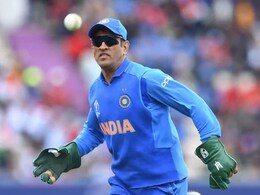 India vs Bangladesh: पहले टी20 मैच में टीम इंडिया की हार के बाद फैंस बोले-MS धोनी को मिस किया.. India vs Bangladesh: पहले टी20 मैच में टीम इंडिया की हार के बाद फैंस बोले-MS धोनी को मिस किया..