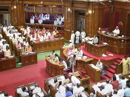 UP : बजट सत्र के पहले दिन 'जय श्री राम' और 'राज्यपाल वापस जाओ' के नारों की गूंज UP : बजट सत्र के पहले दिन 'जय श्री राम' और 'राज्यपाल वापस जाओ' के नारों की गूंज