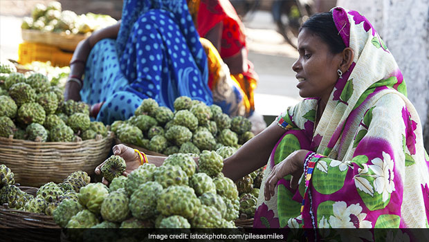 Nutritionist Rujuta Diwekar Talks About Benefits Of Custard Apple: 5 Reasons To Stock Up On It This Season!