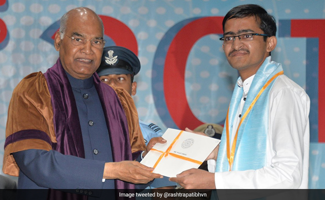 IIT Student Gets Medal From President Kovind For Teaching Kids For Free