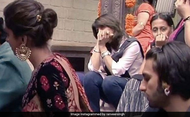 दीपिका पादुकोण को एकटक देख रहे थे रणवीर सिंह, एक्ट्रेस बोलीं- 7 साल में कुछ नहीं बदला...