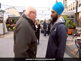 सिख नेता से विदेशी ने कहा- 'अपनी पगड़ी हटाओ, बाल काटो...' मिला ऐसा करारा जवाब, देखें VIDEO सिख नेता से विदेशी ने कहा- 'अपनी पगड़ी हटाओ, बाल काटो...' मिला ऐसा करारा जवाब, देखें VIDEO
