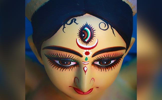 Navratri 2019: मां दुर्गा के 9 रंग, जानिए किस माता को भाता है कौन-सा रंग