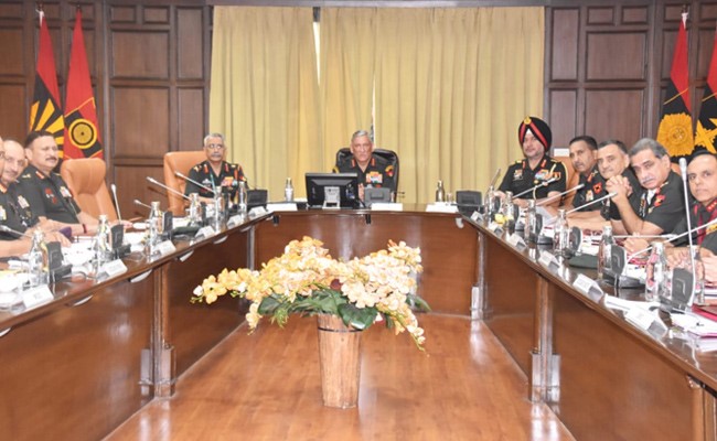 जवानों ने बहुत जिम्मेदारी से आतंकियों की घुसपैठ की कोशिशें नाकाम कीं : सेना प्रमुख