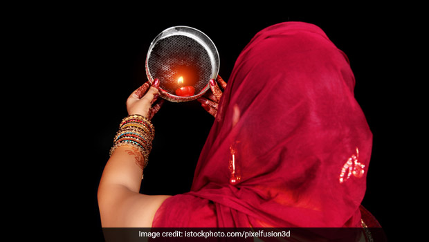 Karva Chauth Moonrise Time Today in Delhi, Mumbai, Bengaluru And In Your City