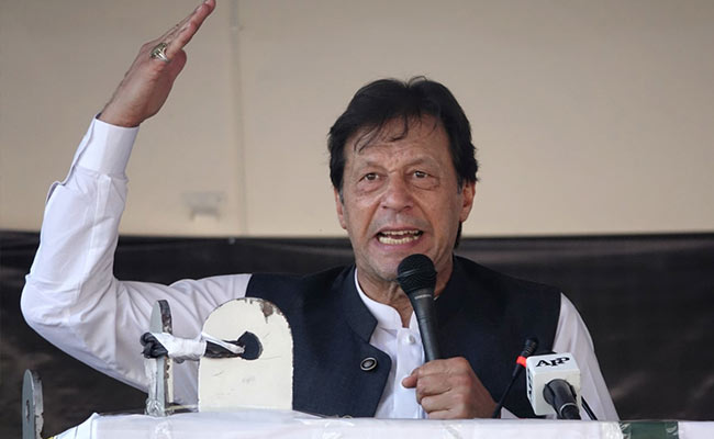 Pakistan Declares National Emergency Over Locust Attack: Reports
