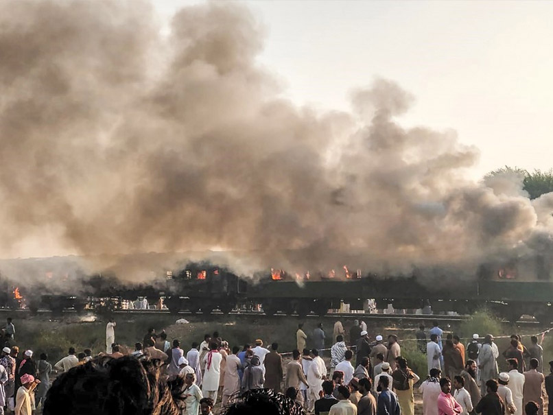 Shoaib Akhtar, Shahid Afridi Tweet Condolences For Victims Of Train Fire That Killed 65