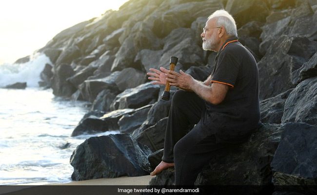 "World Of My Feelings...": PM Writes Poem After Walk At Tamil Nadu Beach
