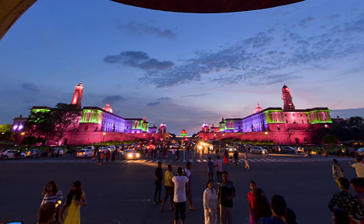 Centre Plans Big Push For E-Commerce Exports, Talks On With Amazon, Flipkart