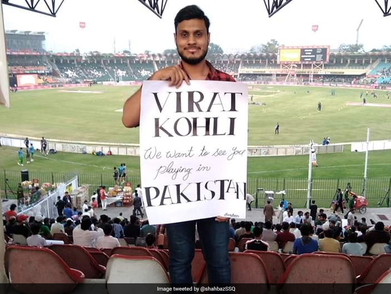 पाकिस्तानी फैन की चाहत-उसके देश में क्रिकेट खेलें विराट कोहली, लोगों ने कहा, 'ऐसा होगा लेकिन..'