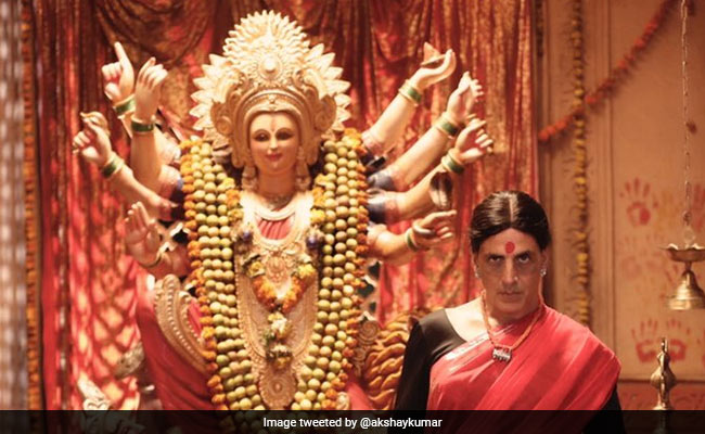 <I>Laxmmi Bomb</i> First Look: Transgender Akshay Kumar's Death Stare Is Beyond Creepy