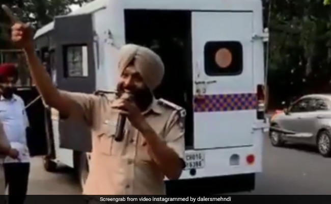 Chandigarh Cop Sings Daler Mehndi-Inspired 'No Parking' Song. He Responds