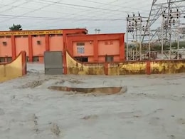NTPC विंध्याचल का ऐशडैम टूटा, राख मिश्रित पानी की चपेट में आए कई गांव NTPC विंध्याचल का ऐशडैम टूटा, राख मिश्रित पानी की चपेट में आए कई गांव