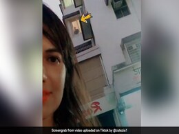 सलमान खान को देखने उनके घर पहुंची लड़की, खिड़की पर आए तो किया ऐसा... देखें TikTok Video सलमान खान को देखने उनके घर पहुंची लड़की, खिड़की पर आए तो किया ऐसा... देखें TikTok Video