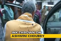 Ink Attack On Union Minister Ashwini Choubey At Patna Hospital Ink Attack On Union Minister Ashwini Choubey At Patna Hospital