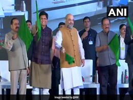 Vande Bharat Train को शाह ने दिखाई हरी झंडी, 8 घंटे में दिल्ली से पहुंचाएगी कटरा, PM ने बताया 'नवरात्रि की भेंट' Vande Bharat Train को शाह ने दिखाई हरी झंडी, 8 घंटे में दिल्ली से पहुंचाएगी कटरा, PM ने बताया 'नवरात्रि की भेंट'