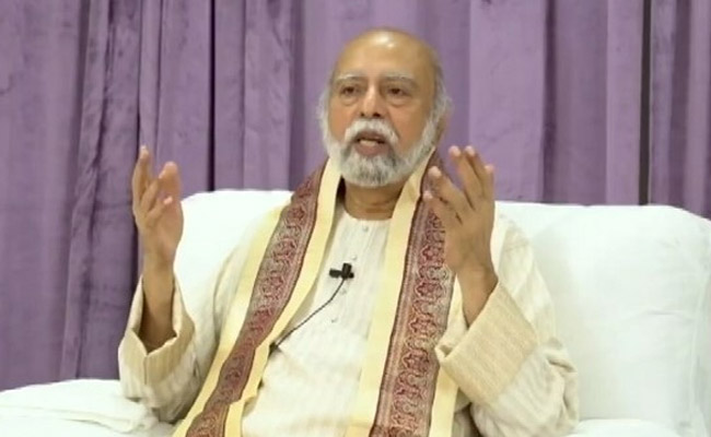 कलयुग के कथित भगवान पर आयकर विभाग का छापा