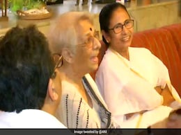 Mamata Banerjee Visits Abhijit Banerjee's Mother After Nobel Win Mamata Banerjee Visits Abhijit Banerjee's Mother After Nobel Win