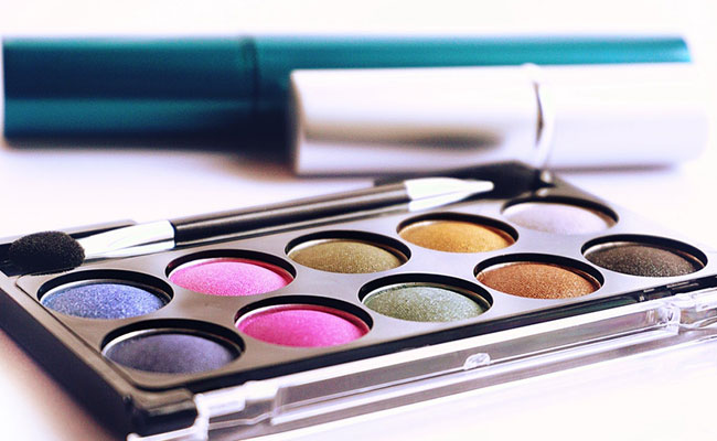 Karwa Chauth 2019: 9 Makeup Products To Buy This Festival