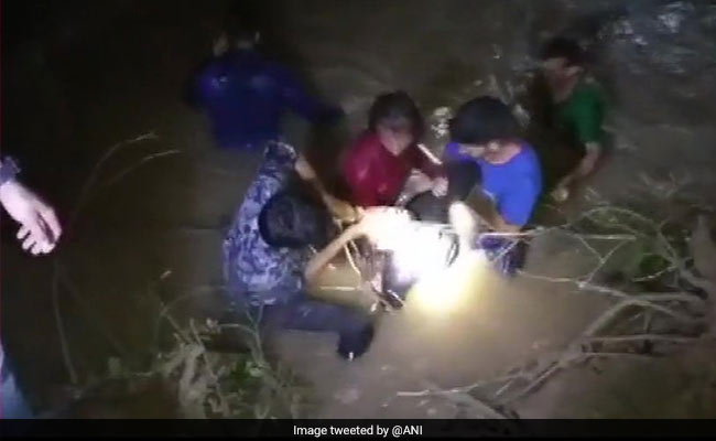 Raisen Bus Accident: 7 Dead, 30 Injured After Bus Falls Into River In Madhya Pradesh's Raisen