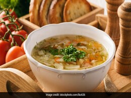 Healthy Soup in Winter: सर्दियों में झटपट बनाएं दो तरह के हेल्दी सूप, ये रही रेसिपी Healthy Soup in Winter: सर्दियों में झटपट बनाएं दो तरह के हेल्दी सूप, ये रही रेसिपी