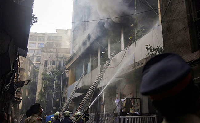 1 Dead, 6 Injured After Fire Breaks Out At Mumbai Building