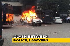 Cops, Lawyers Clash At Delhi's Tis Hazari Court, Police Car Set On Fire Cops, Lawyers Clash At Delhi's Tis Hazari Court, Police Car Set On Fire