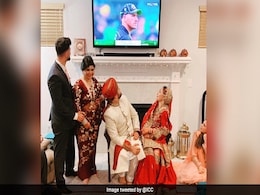 शादी की रात रस्में छोड़ मैच देखने बैठ गया ये पाकिस्तानी दूल्हा, ICC ने लिखी ऐसी बात शादी की रात रस्में छोड़ मैच देखने बैठ गया ये पाकिस्तानी दूल्हा, ICC ने लिखी ऐसी बात