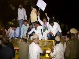 Gandhis' SPG Security Dropped, Congress Protests At Amit Shah's Home Gandhis' SPG Security Dropped, Congress Protests At Amit Shah's Home