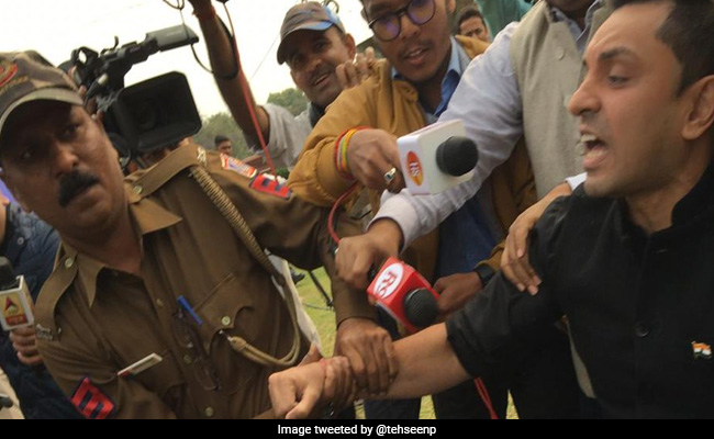 Activist Tehseen Poonawalla Protests Against Pragya Thakur's Remarks, Detained