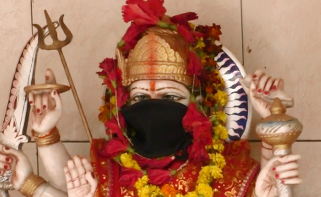 Gods In Varanasi Temple Get Anti-Pollution Masks To Avoid Toxic Air