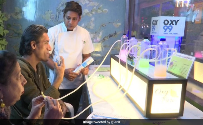 Delhi Bar Provides Fresh Oxygenated Air In 7 Different Aromas