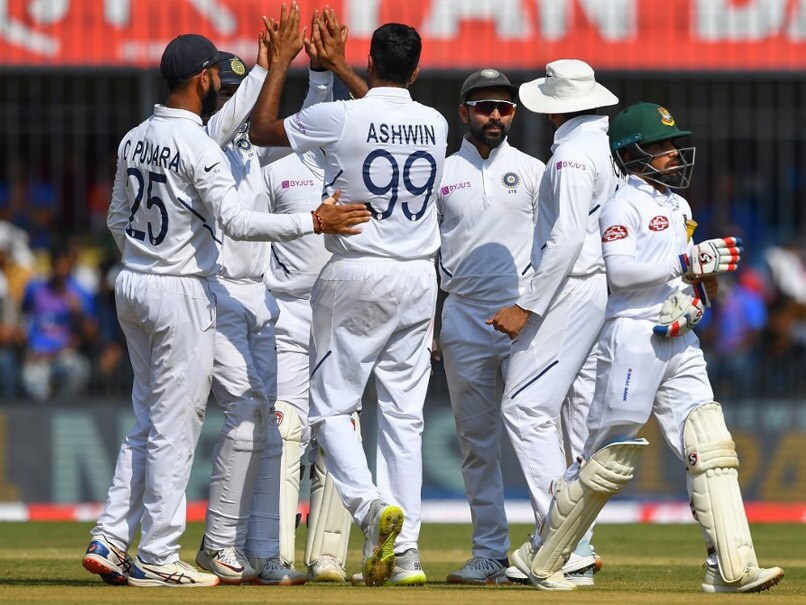 India vs Bangladesh 1st Test Day 1 Today Match LIVE Score, IND vs BAN Live Cricket Score: Umesh Yadav, Ishant Sharma Strike Early For India vs Bangladesh India vs Bangladesh 1st Test Day 1 Today Match LIVE Score, IND vs BAN Live Cricket Score: Umesh Yadav, Ishant Sharma Strike Early For India vs Bangladesh