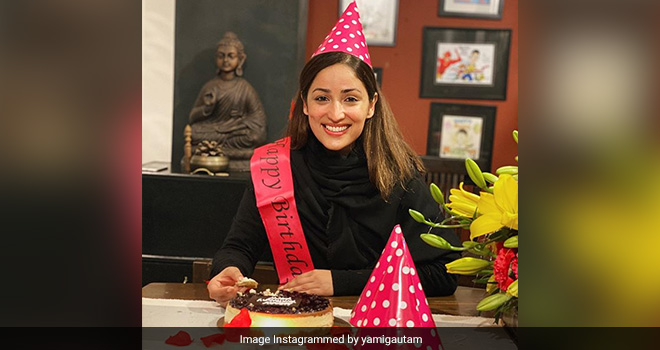 Yami Gautam Celebrates Birthday With Family, The Cake Will Make You Drool Too (See Pics)