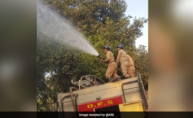 5 Lakh Litres Of Water Sprinkled In 2 Days To Curb Pollution In Delhi