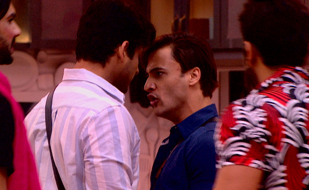 <i>Bigg Boss 13</i> Written Update November 19, 2019: Asim Riaz And Sidharth Shukla Get Into An Ugly Fight During <i>Shehnaaz Ka Swayamvar</i>