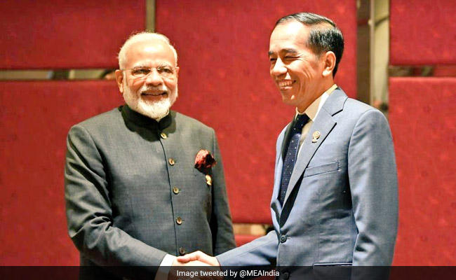 PM Modi Meets Indonesian President On Sidelines Of ASEAN Summit