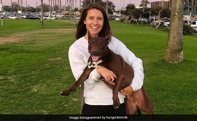 इंसानों की तरह बोलता है यह Dog, Viral Video देख आप भी रह जाएंगे हैरान