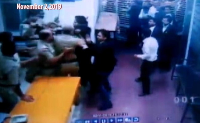 Huge Mob Of Lawyers Targeted Police At Delhi Court: Watch
