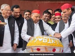Mulayam singh Yadav Family Tree: मुलायम सिंह यादव के परिवार में कौन-कौन, यहां डाले उनके कुनबे पर एक नजर   Mulayam singh Yadav Family Tree: मुलायम सिंह यादव के परिवार में कौन-कौन, यहां डाले उनके कुनबे पर एक नजर