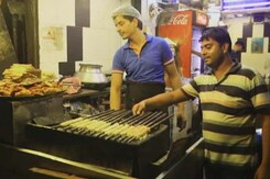 Street Food, Popular But Is It safe, Nutritous And Hygienic? Street Food, Popular But Is It safe, Nutritous And Hygienic?