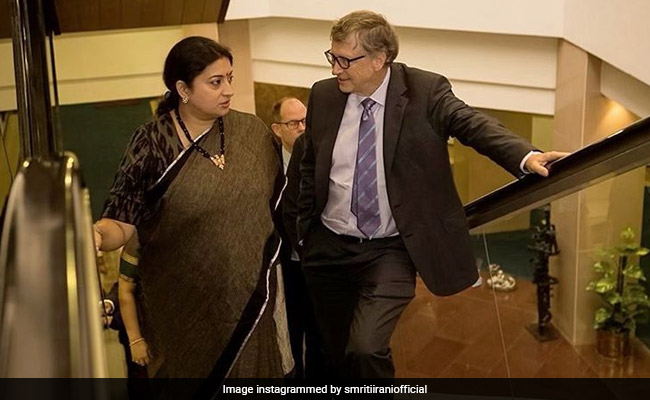 In Smriti Irani's Pic With Bill Gates, Caption Takes The Cake