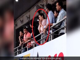 TikTok Viral Video: नुसरत जहां से हाथ मिलाने के लिए शख्स ने किया ऐसा, सांसद ने जोड़ लिए हाथ... TikTok Viral Video: नुसरत जहां से हाथ मिलाने के लिए शख्स ने किया ऐसा, सांसद ने जोड़ लिए हाथ...