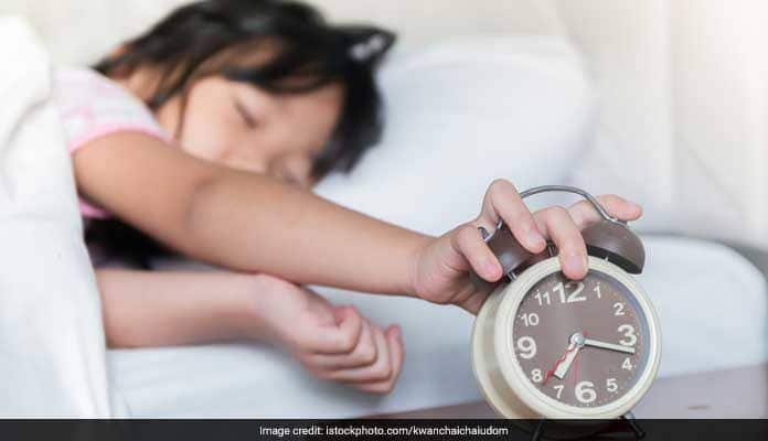 Winter Health: सर्दियों में इन कारणों से आती है ज्यादा नींद, जानें सुबह जल्दी उठने के तरीके Winter Health: सर्दियों में इन कारणों से आती है ज्यादा नींद, जानें सुबह जल्दी उठने के तरीके